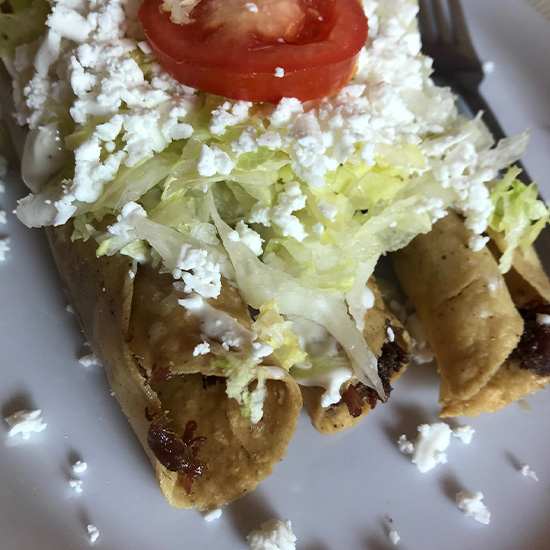 El Festivalito de Coruña, una fiesta de birria, antojitos y garnachas en Piedad Viaducto