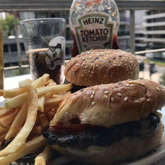 Las Hamburguesas de Sotelo, las legendarias hamburguesas al carbón