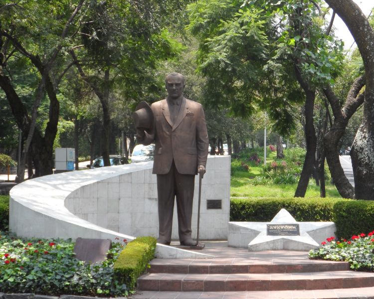 Monumento a Atatürk, historia y legado del Fundador de la Turquía Moderna en Reforma