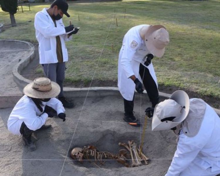 Descubren secretos de una cripta única en Hueypoxtla: hallazgos y trabajo arqueológico