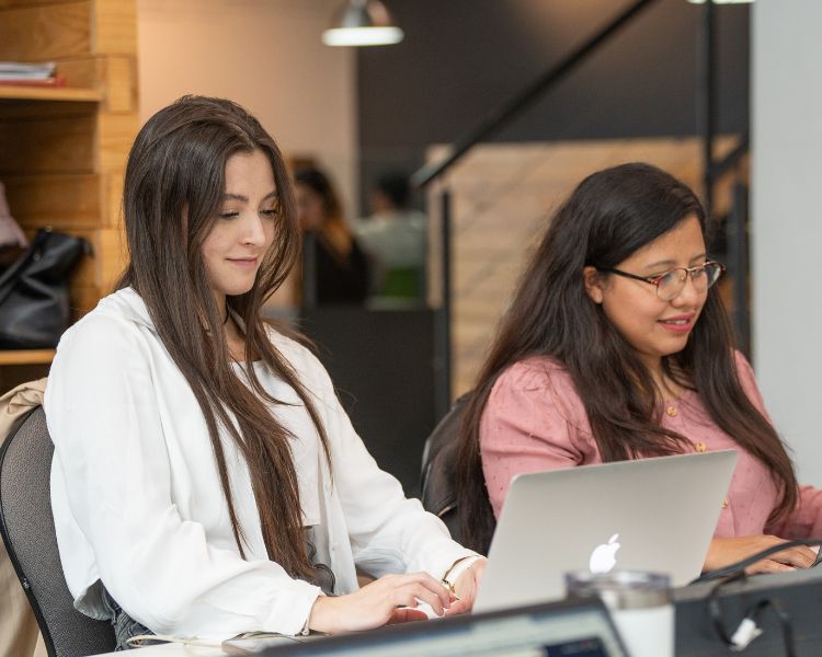 ¿Quieres estudiar en el extranjero? Conoce las certificaciones de idiomas que abrirán las puertas a tu futuro académico