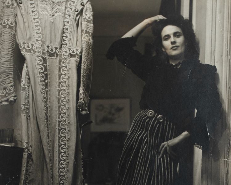 Leonora Carrington en París: un viaje surrealista que conecta lo místico con lo cotidiano
