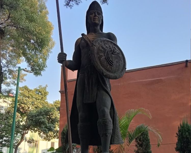 Monumento a Itzcóatl, un tributo al cuarto tlatoani mexica en Azcapotzalco