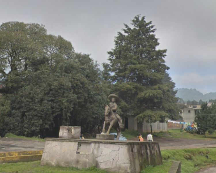 Monumento a Zapata en la Ciclovía Cuernavaca: un homenaje con vista y sabor