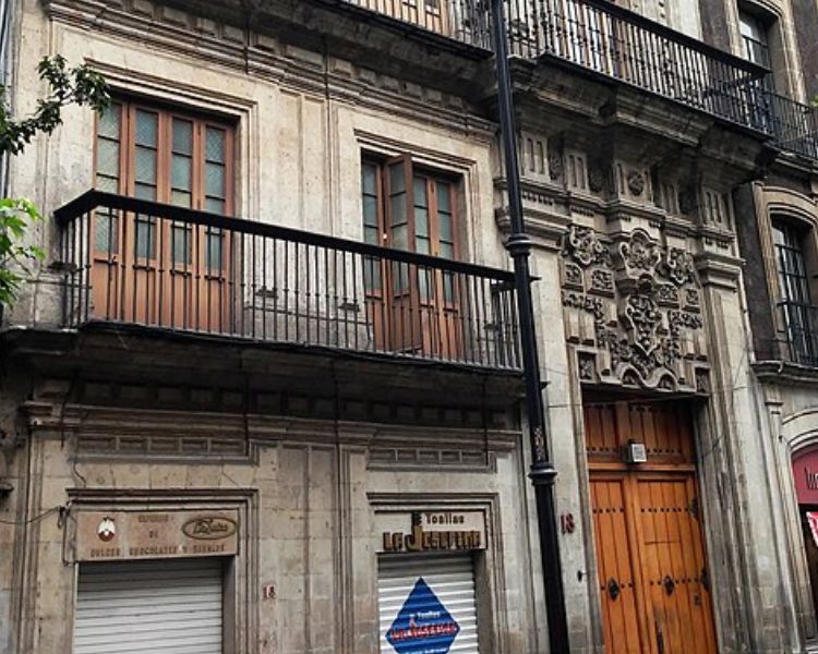 Casa de la Marquesa de Uluapa, historia, azulejos y misterioso en el Centro Histórico