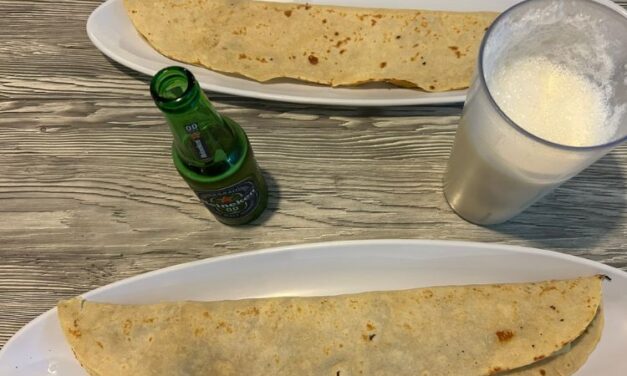Las Jirafas y la Mula, quesadillas de medio y chelas metro en Santa María la Ribera