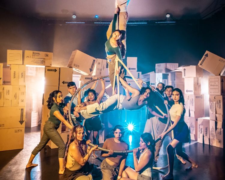 MOMO”: Circo, teatro y danza en un espectáculo que te hará reflexionar sobre el tiempo en Karpa De Mente