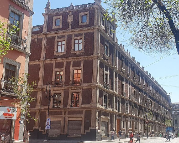 Palacio de Axayácatl (Nacional Monte de Piedad), un secreto donde converge historia prehispánica y moderna en el Centro Histórico