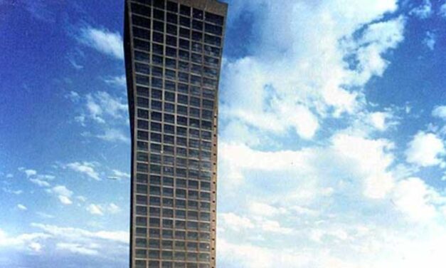 Torre AXA México / Torre Mexicana, El rascacielos que desafía los sismos (conforma de licuadora)