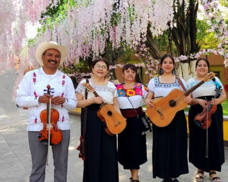 Di Zuni Di Yo: La música huasteca en hñähñu resuena en el Cenart
