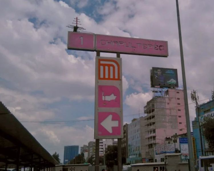 Metro Chapultepec, el metro que conecta con el mayor bosque urbano de la CDMX