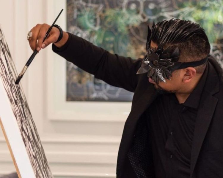 Enigma: Un Vuelo Silencioso de Evann Ramírez, Arte que trasciende fronteras celebra los 50 Años de la FES Acatlán