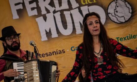 La Feria del Mundo convierte el Centro Histórico en un viaje por más de 40 países para esta Navidad