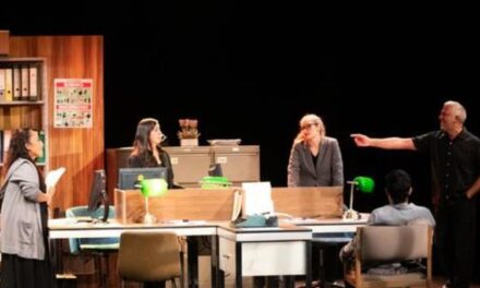 Parásitos: Una Comedia de Improvisación que ‘Invade’ el Teatro del Centro Cultural del Bosque