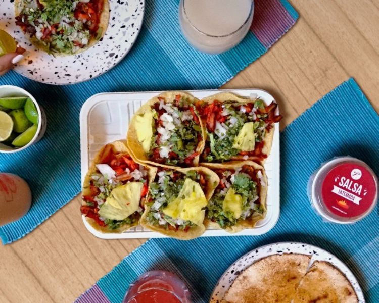 Los tacos: historia, tradición y el sabor inconfundible de El Farolito