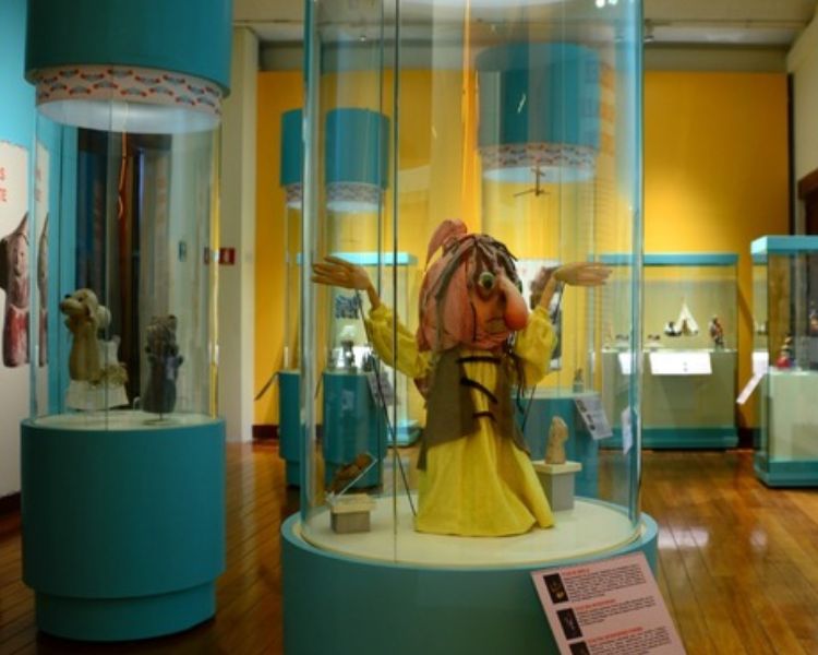 La vuelta al mundo en 150 juguetes: una exposición que une culturas a través del juego en el Museo Nacional de las Culturas del Mundo