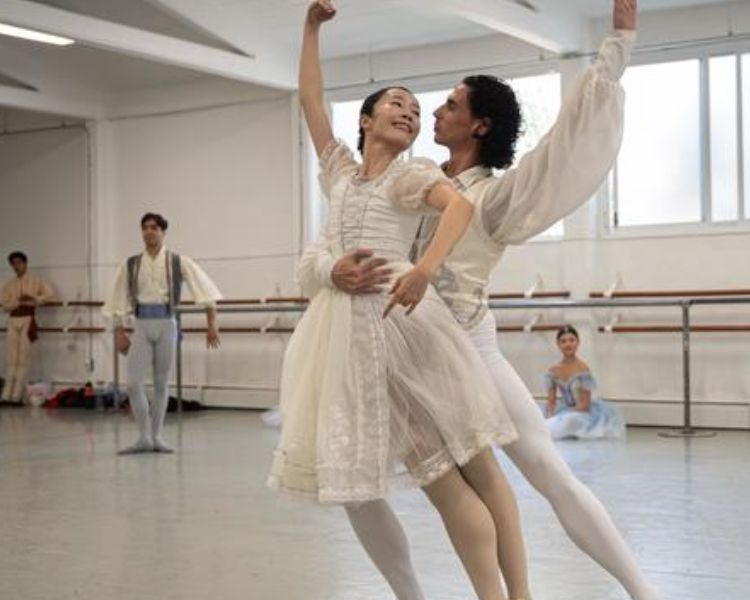 Coppélia vuelve al Palacio de Bellas Artes: el clásico del ballet revive con una nueva mirada sobre lo humano y lo artificial