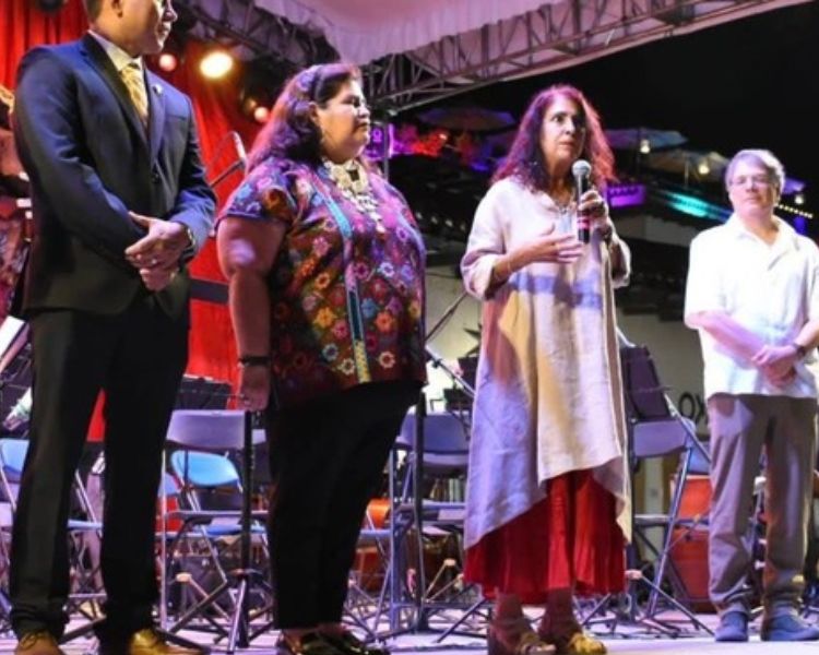 Estela Leñero Franco recibe el Premio Nacional de Dramaturgia Juan Ruiz de Alarcón 2025 en Taxco