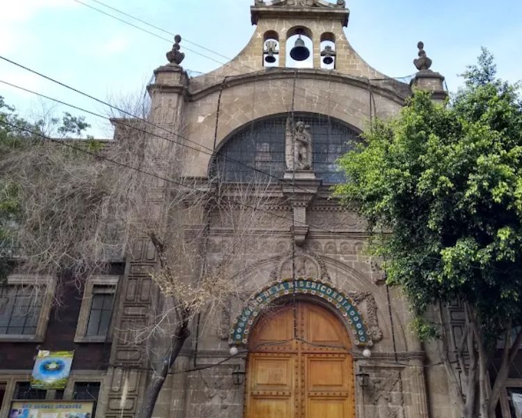 Iglesia de San Miguel Arcángel, el corazón discreto de San Miguel Chapultepec