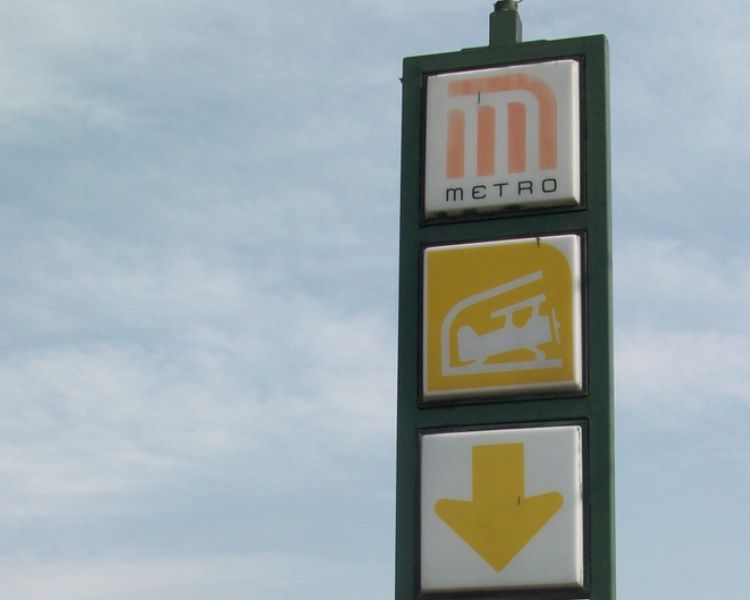 Metro Hangares, la estación con alma de aeropuerto