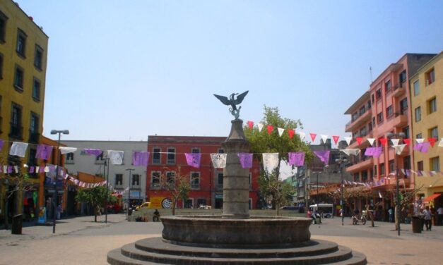 Plaza La Aguilita (Plaza Juan José Baz), el rincón donde nació la leyenda de Tenochtitlán