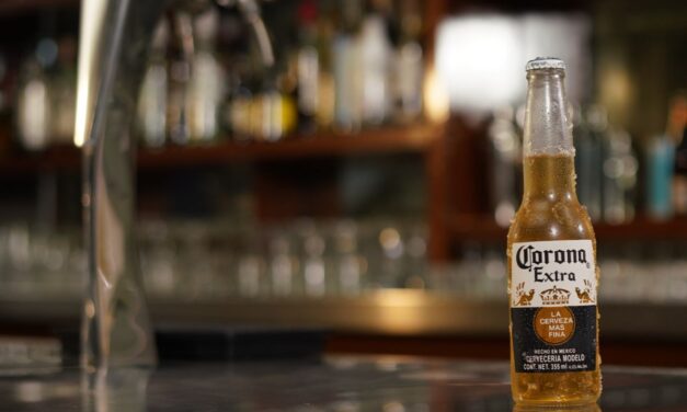 Corona Extra: la cerveza mexicana que sigue reinando en el mundo en su año del centenario