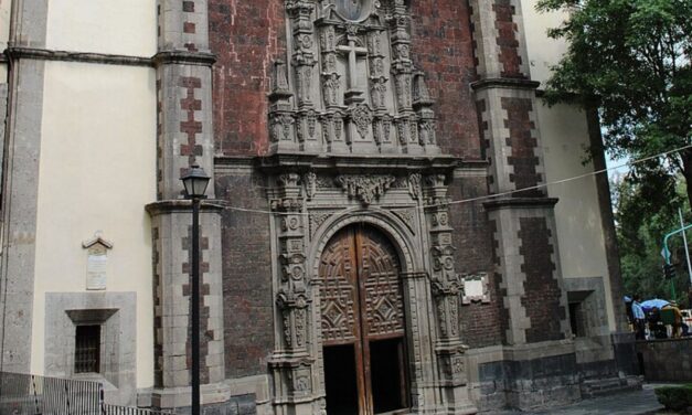 Iglesia de la Santa Veracruz, una joya barroca frente a la Alameda Central