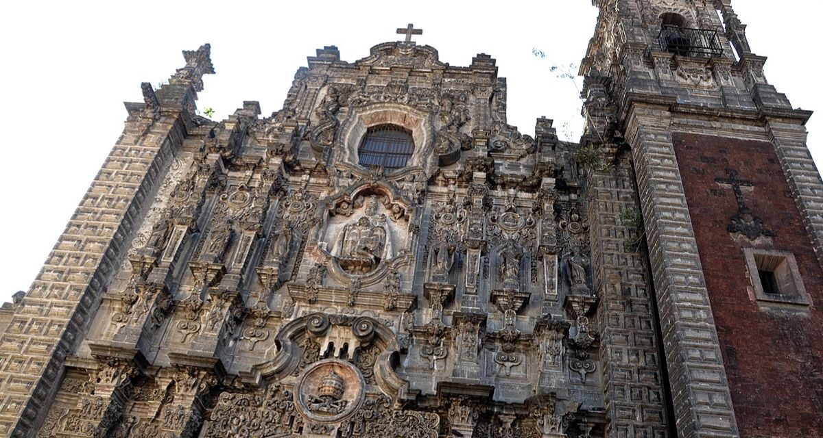 Iglesia de la Santísima Trinidad (La Santísima), una joya barroca hundida que resiste el paso del tiempo en La Merced