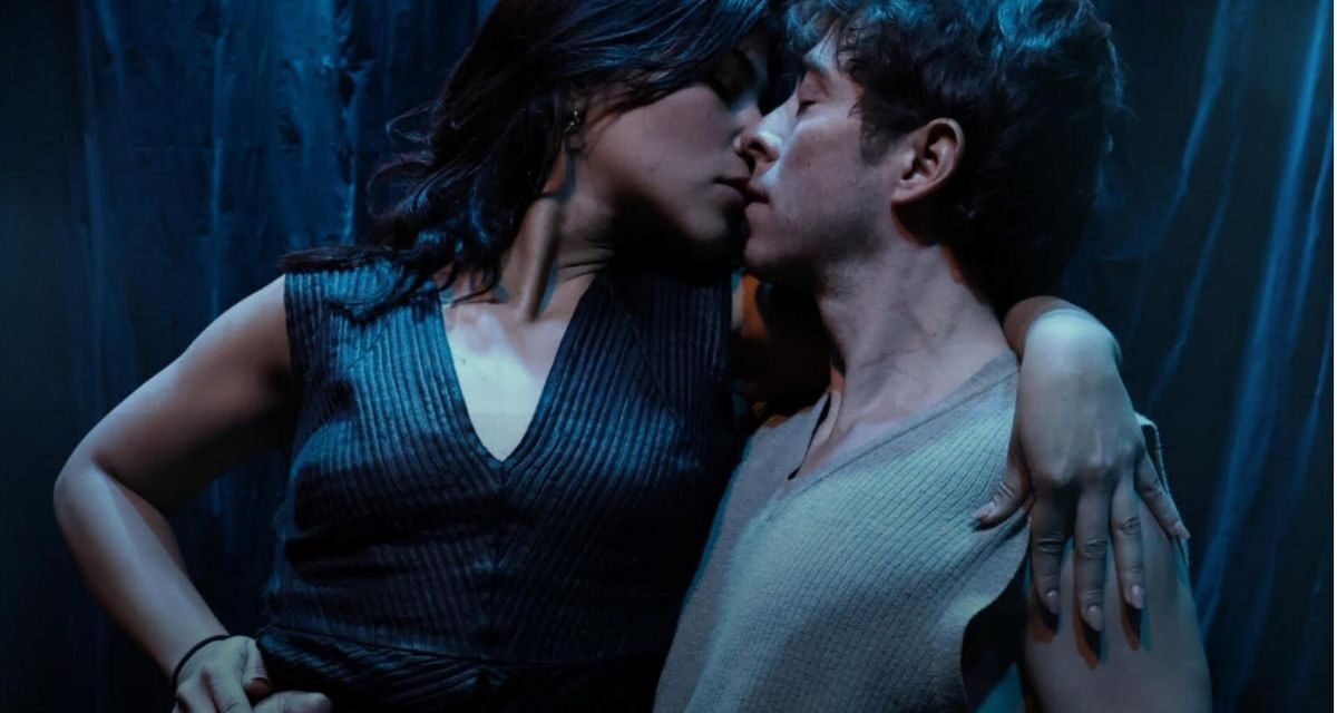 Nébula, Los Últimos Amantes, danza-teatro inmersiva sobre el amor en Un Teatro