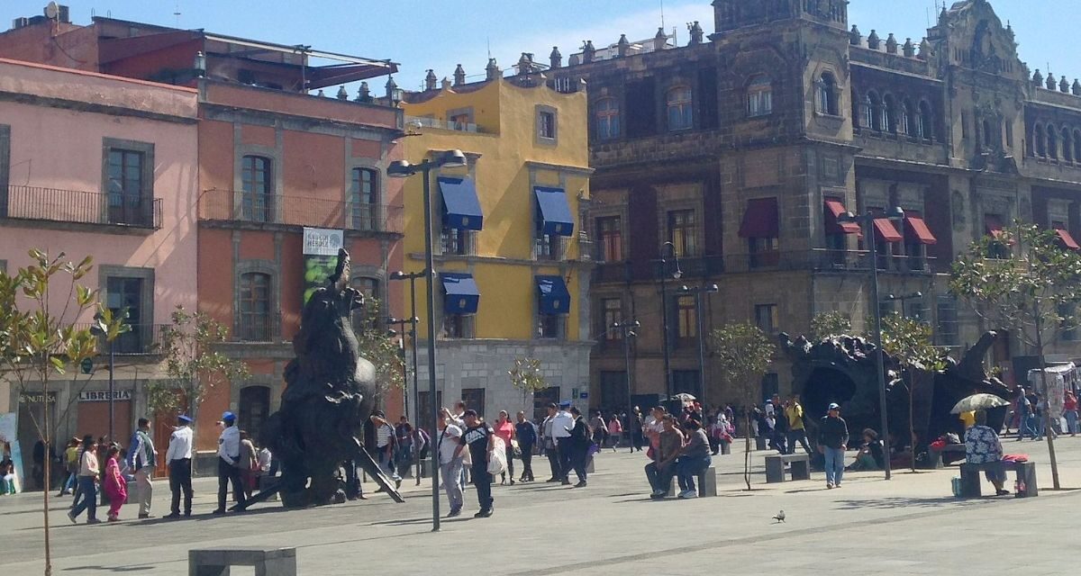 Plaza del Seminario, historia viva entre ruinas mexicas y legado indigenista en el Centro Histórico