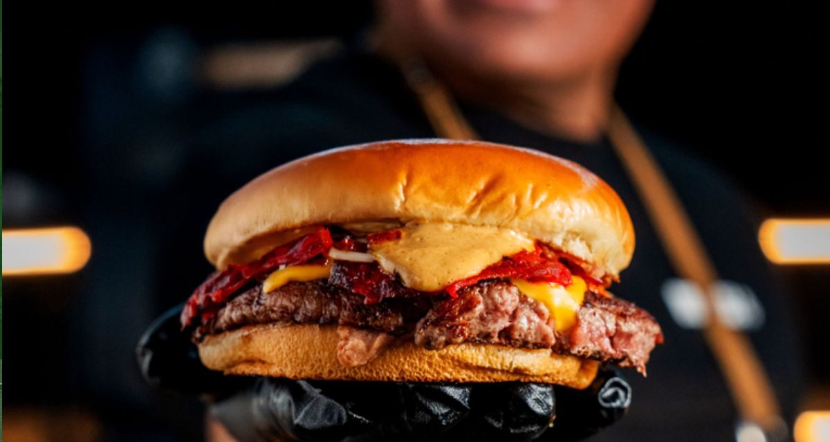 Llega la Trompo Burger a UNO by Real Madrid de la mano del Chef Juan Arroyo con una fusión México-española