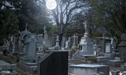 Fantasmas de CDMX: La tumba milagrosa de Carolina Troncoso en el Panteón Español