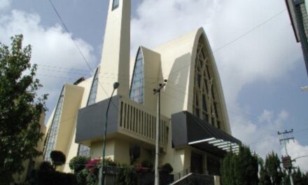 Parroquia de Nuestra Señora de Lourdes, un ícono moderno de fe y arquitectura en Lomas de Reforma