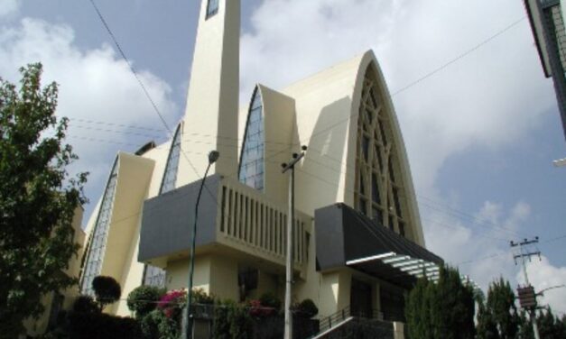 Parroquia de Nuestra Señora de Lourdes, un ícono moderno de fe y arquitectura en Lomas de Reforma