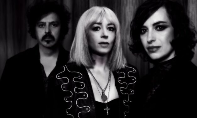 Ladytron regresa con A Death in London y adelanta el sonido de su nuevo álbum Paradises