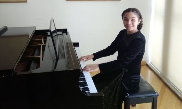 Maryam Musa Fannh una joven prodigio que une música ciencia y cultura desde México