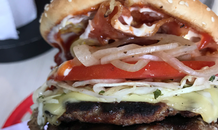 Ruben’s Hamburgers, las hamburguesas clásicas al carbón que siguen conquistando la CDMX