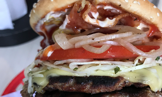 Ruben’s Hamburgers, las hamburguesas clásicas al carbón que siguen conquistando la CDMX