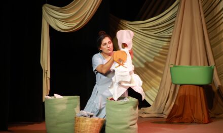 Con piel de ballena llega a CDMX con teatro sobre maternidad autónoma entre humor y emoción