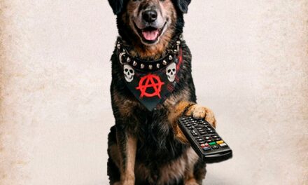 Patán llega a La Teatrería con un monólogo que convierte la vida de un perro en crítica social