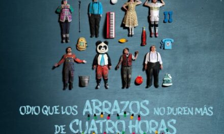 Odio que los abrazos no duren más de cuatro horas convierte el desamor en poesía escénica en el Teatro Julio Castillo