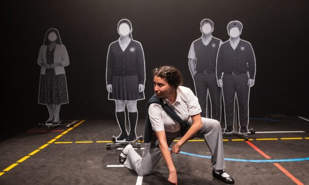 Teatro UNAM presenta Mi hermano no murió como un niño héroe una obra sobre duelo, infancia y violencia